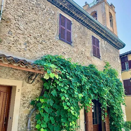 Chateau Le Cagnard 4*