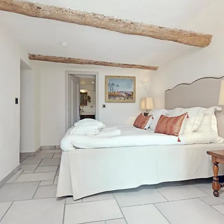 Chateau Le Cagnard Hotel 4*
