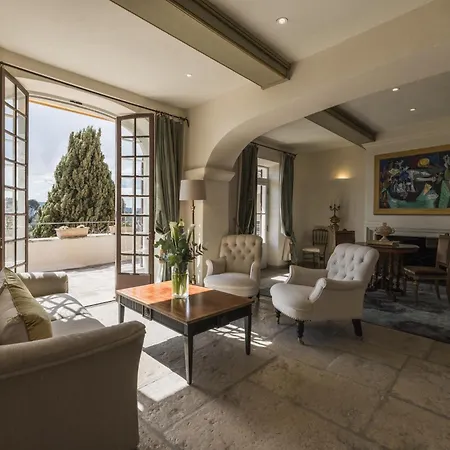 Hotel Chateau Le Cagnard 4*