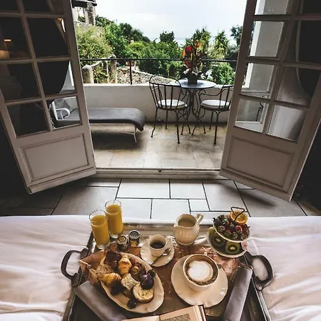 Hotel Chateau Le Cagnard 4*